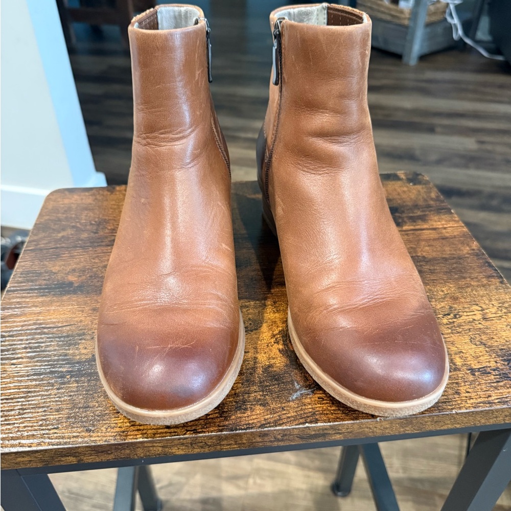 Dansko waterproof Brown Leather Ankle Boots
